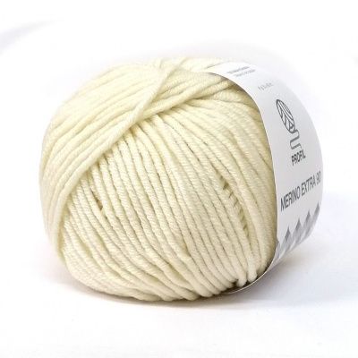 Merino 125 ( 002 молочный) 100% меринос экстрафайн 50 г/125 м